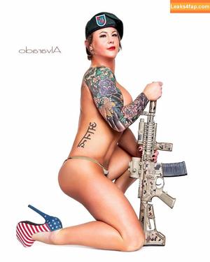 Girls With Guns photo #0236