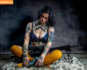 Girls With Guns photo #0307