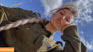 Girls With Guns photo #0395
