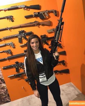 Girls With Guns photo #0441
