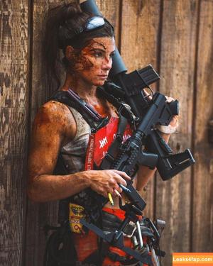 Girls With Guns photo #0446