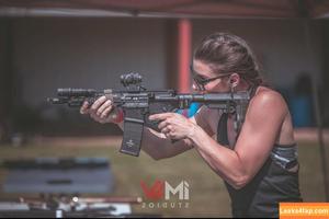 Girls With Guns photo #0453