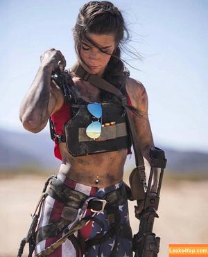 Girls With Guns photo #0460