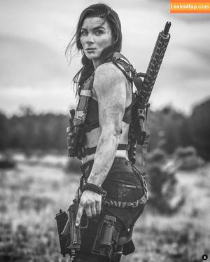 Girls With Guns photo #0467