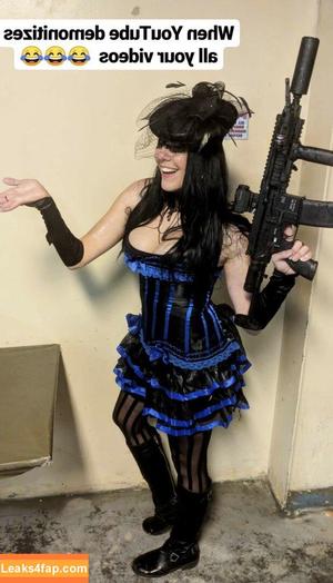 Girls With Guns photo #0510