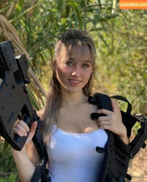Girls With Guns photo #0520