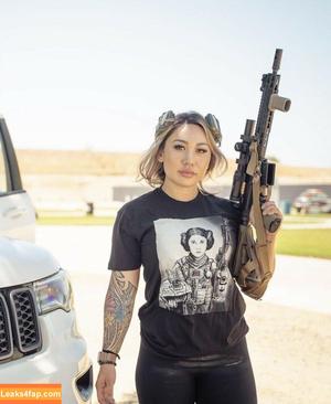 Girls With Guns photo #0566