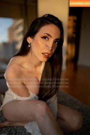 Glory Lamothe photo #0083