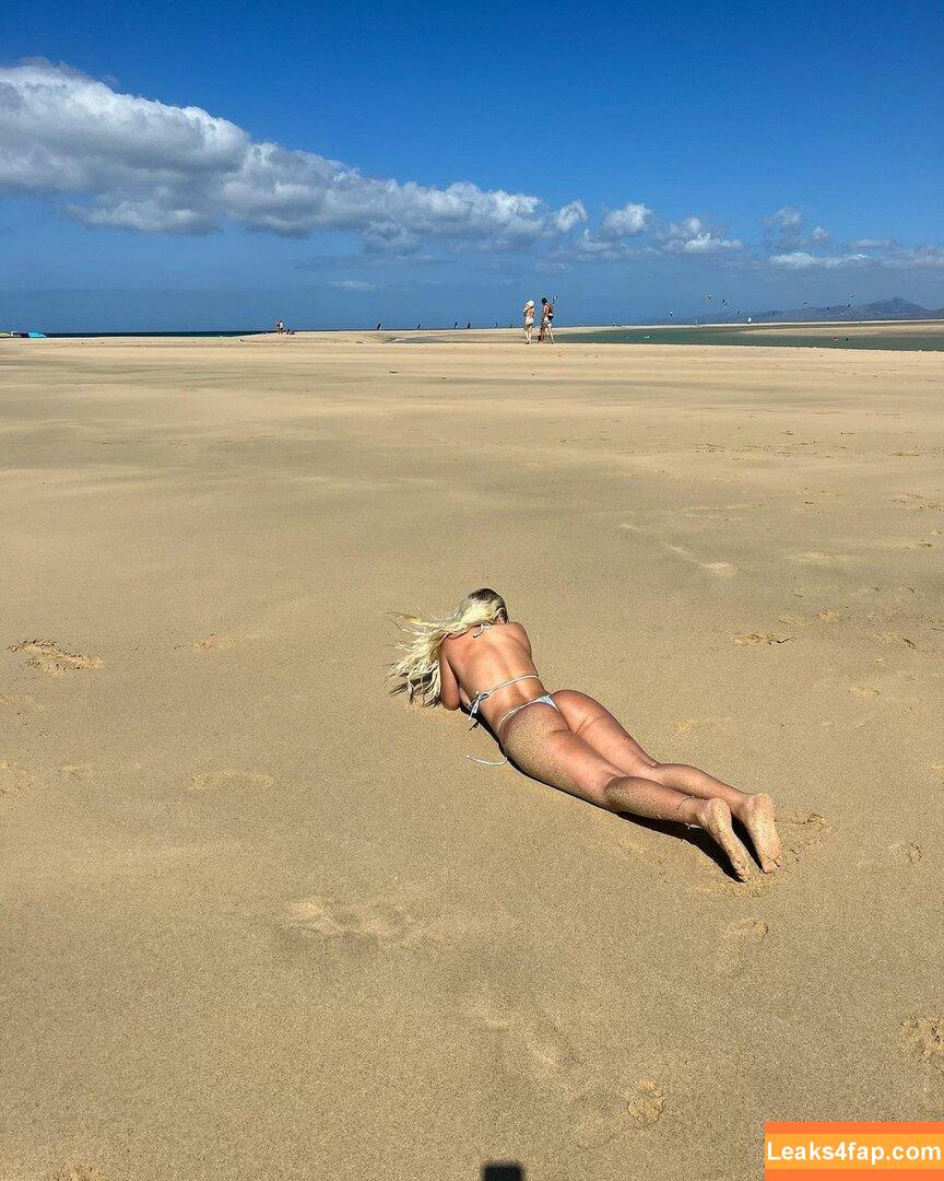 Greatmoongirl / greatmoongirl0 / greatmoongirlofficial leaked photo photo #0069