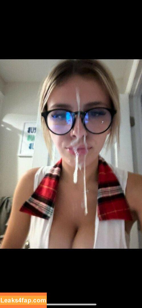 Hailey Phillips /  / haileychechik / haileyphilllips / maybeehailey leaked photo photo #0040