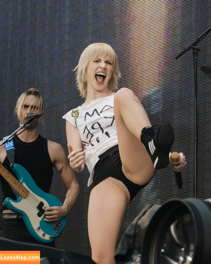 Hayley Williams / meepyfreepy / yelyahwilliams leaked photo photo #0197