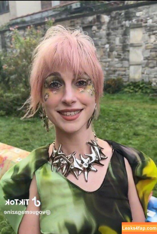 Hayley Williams / meepyfreepy / yelyahwilliams leaked photo photo #0389