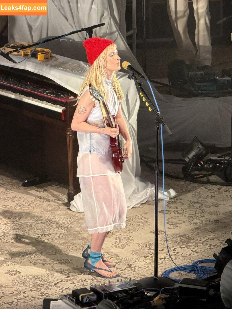 Hayley Williams free leaks