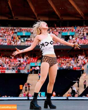 Hayley Williams photo #0132