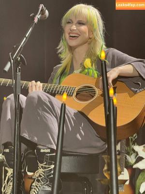 Hayley Williams photo #0430