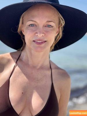 Heather Graham photo #0051
