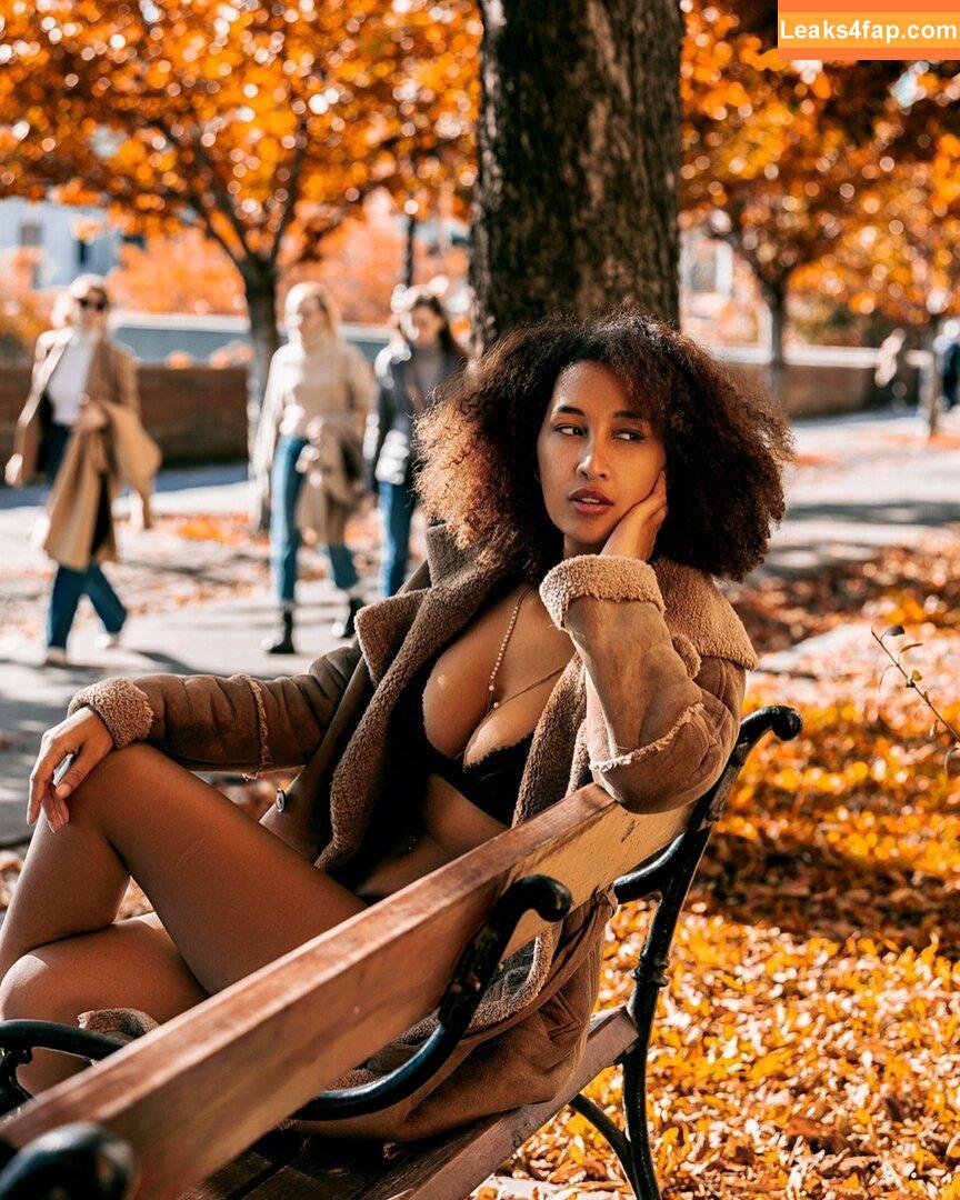 Hey.solange / Solana Bardell / heysolange / solange leaked photo photo #0051