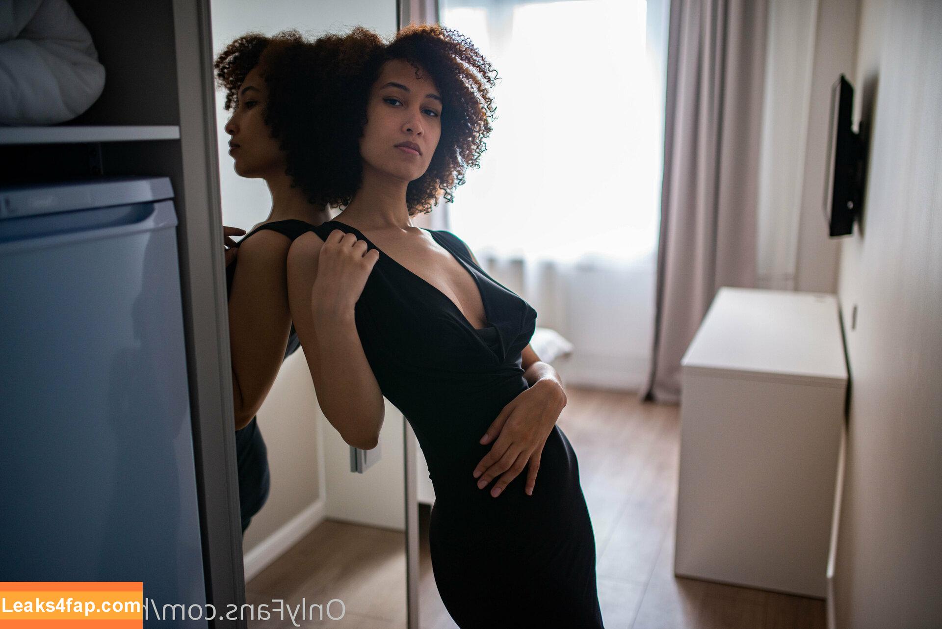 Hey.solange / Solana Bardell / heysolange / solange leaked photo photo #0057