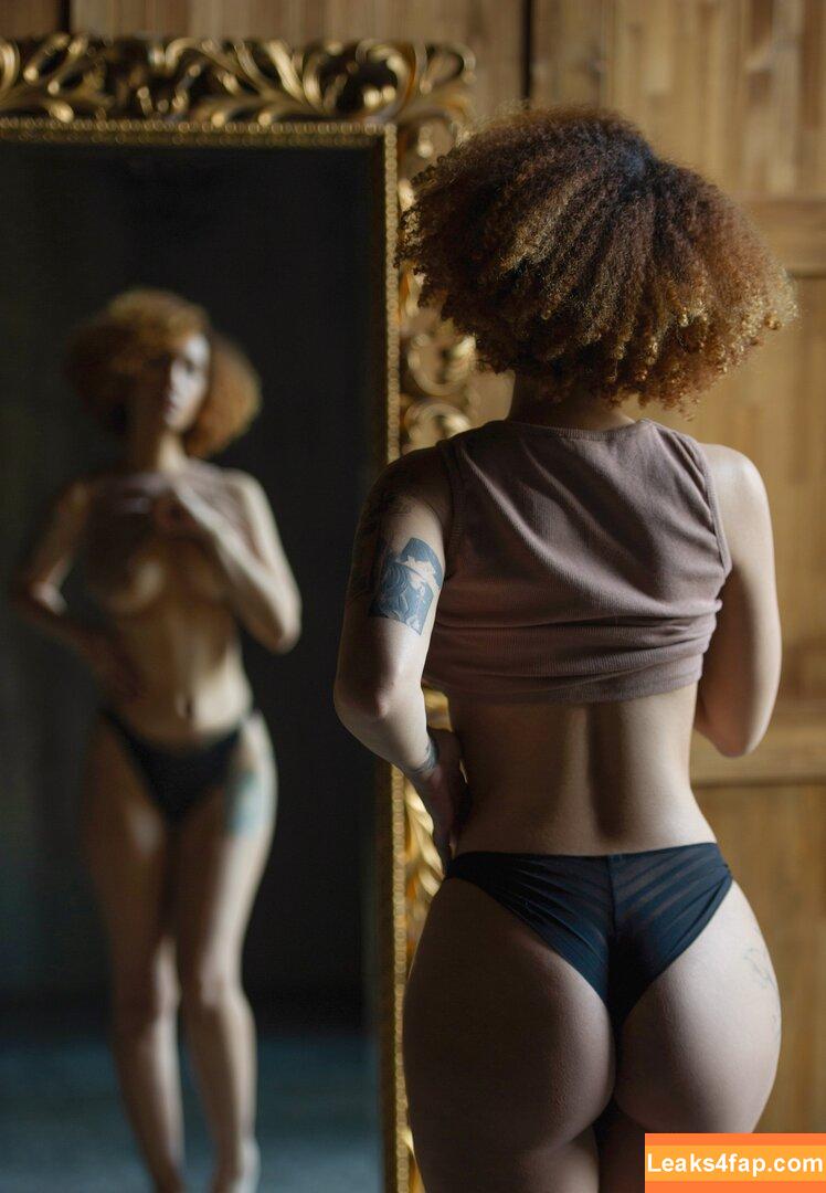 Hey.solange / Solana Bardell / heysolange / solange leaked photo photo #0177