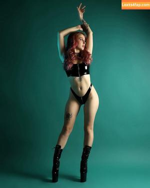 Holita photo #0037
