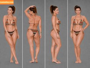 Holly Peers photo #1243