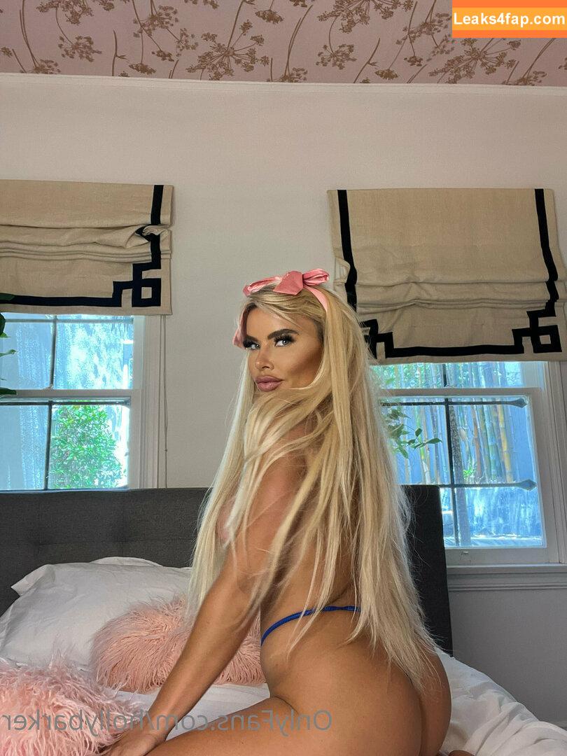 hollybarker /  leaked photo photo #0005