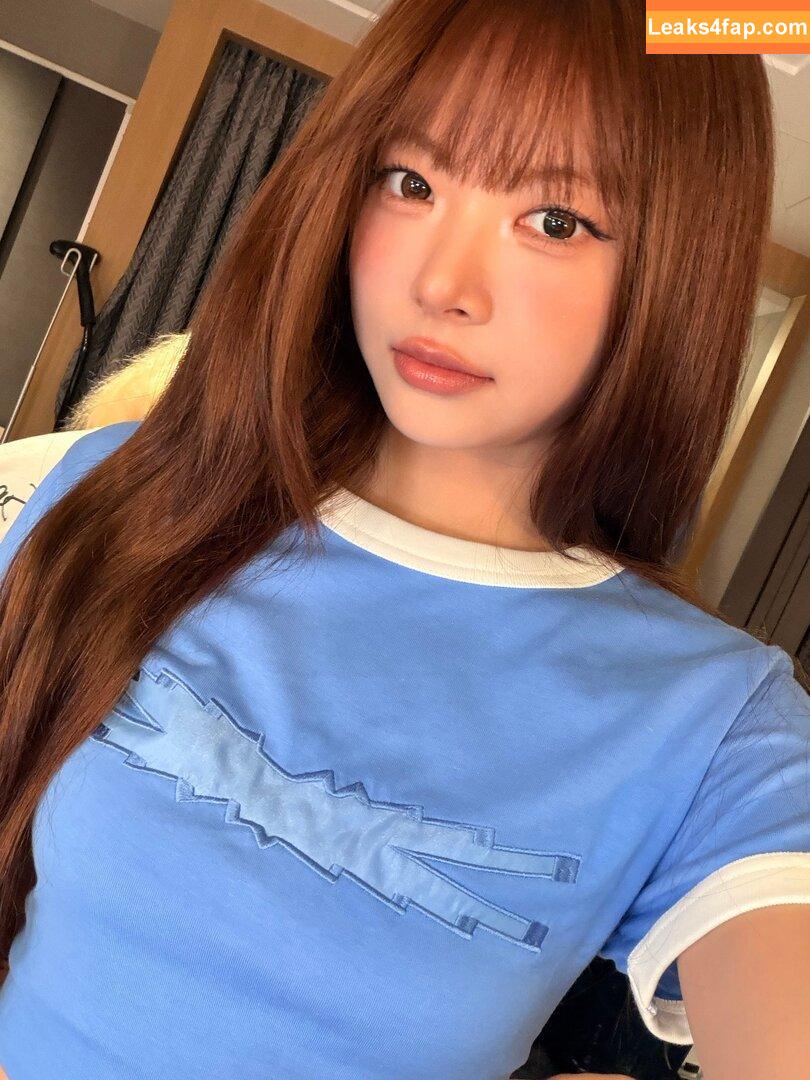 Hong Eunchae 홍은채 / hhh.e_c.v leaked photo photo #0003
