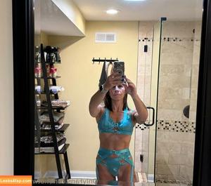 Hotwife Gina photo #0021