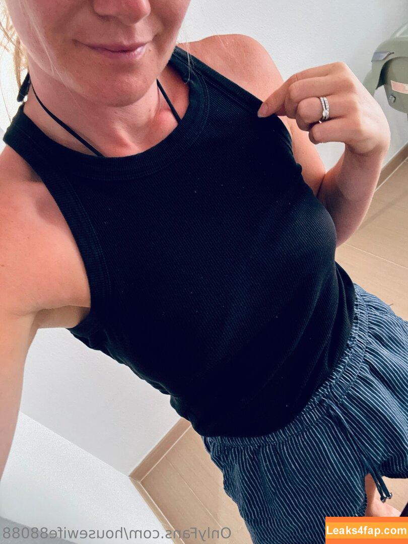 housewife88088 / marlenedelreyes88 leaked photo photo #0055