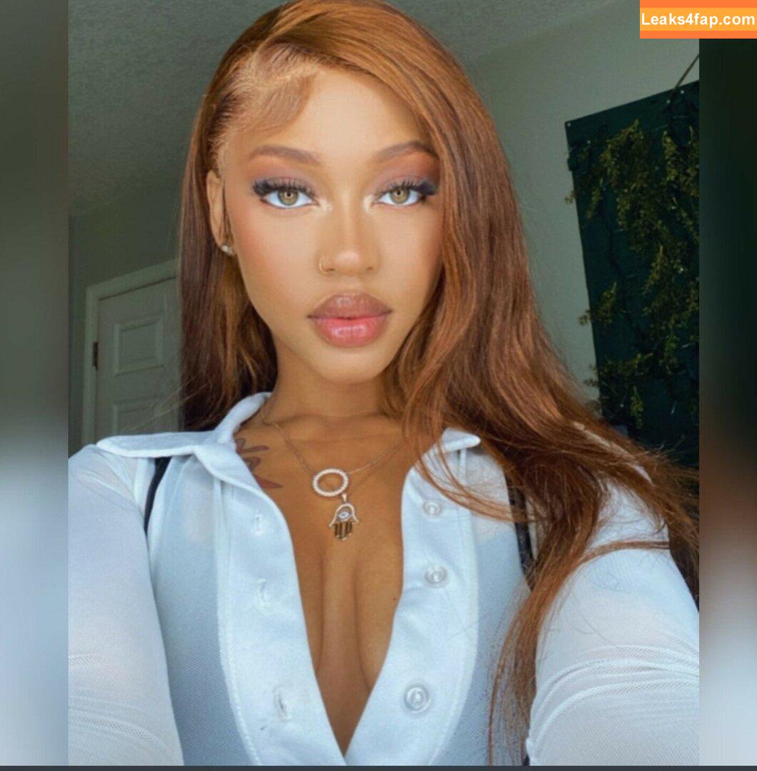 iamqueen_as / goddessbae__ leaked photo photo #0011