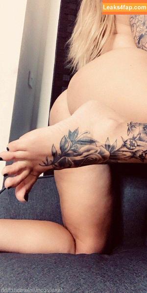 inkedbitchhh photo #0520