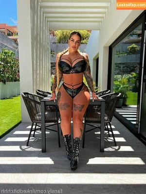 inkedbitchhh photo #0797