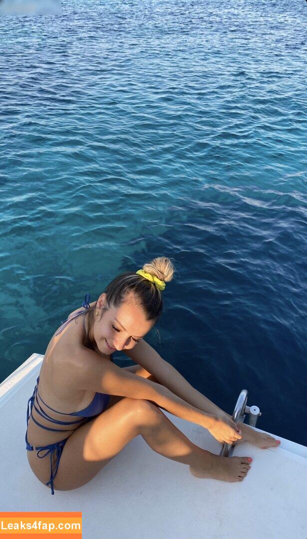 inspiredbydzeni / queendee111 leaked photo photo #0060