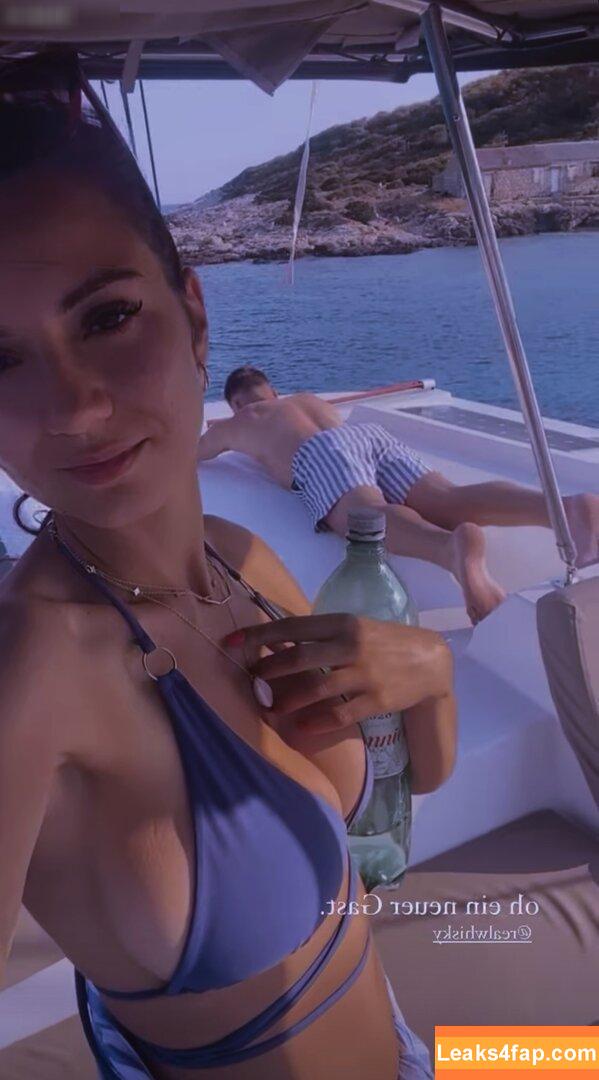 inspiredbydzeni / queendee111 leaked photo photo #0089