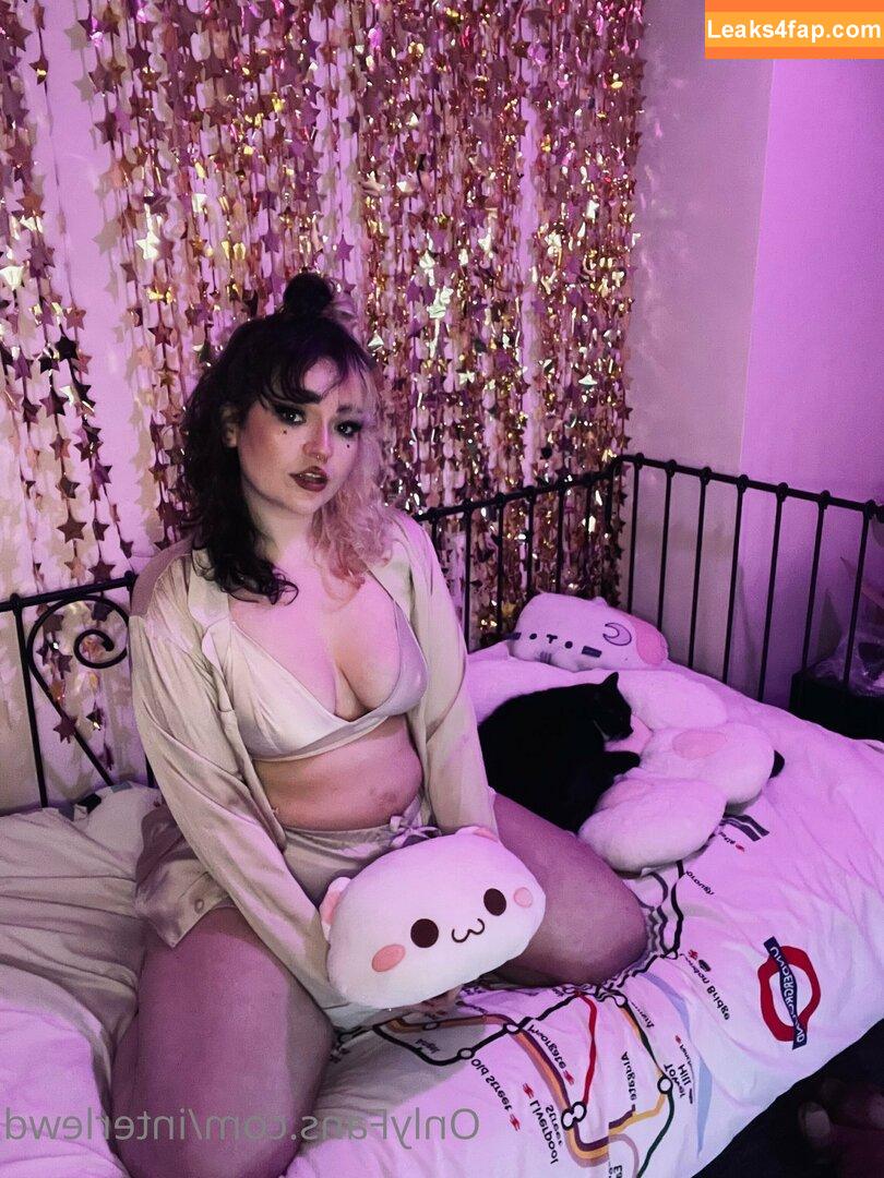 interlewd /  leaked photo photo #0011