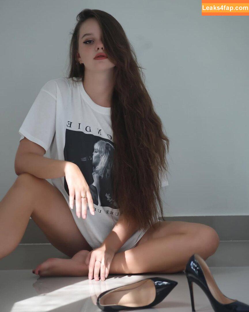 Isabel Ardley / isabella.110022 / izardley leaked photo photo #0050