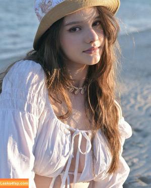 Isabel Ardley photo #0001