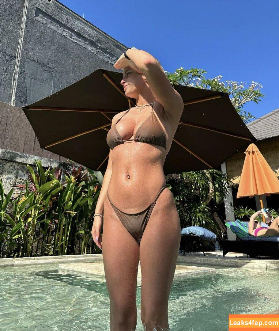 Isabelle / https: / izzy.s.model leaked photo photo #0048
