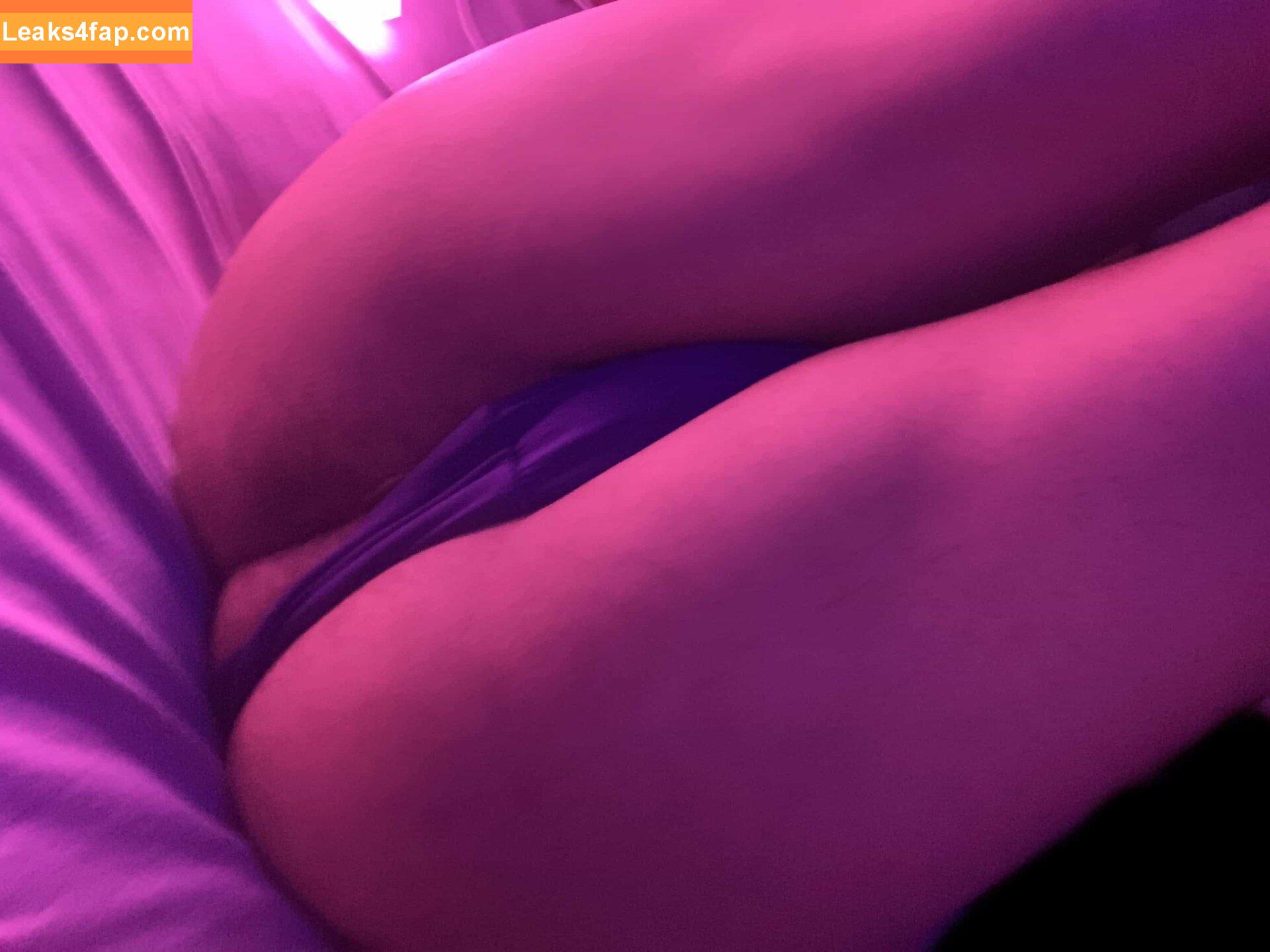 Isabelle / https: / izzy.s.model leaked photo photo #0117