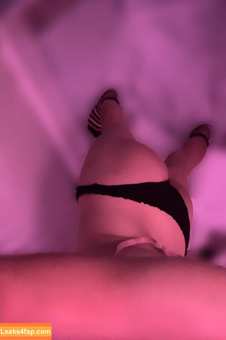 Isabelle / https: / izzy.s.model leaked photo photo #0120