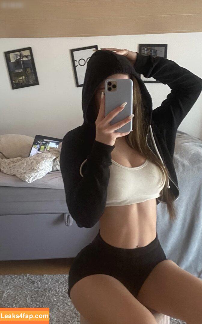 Isabelle / https: / izzy.s.model leaked photo photo #0132