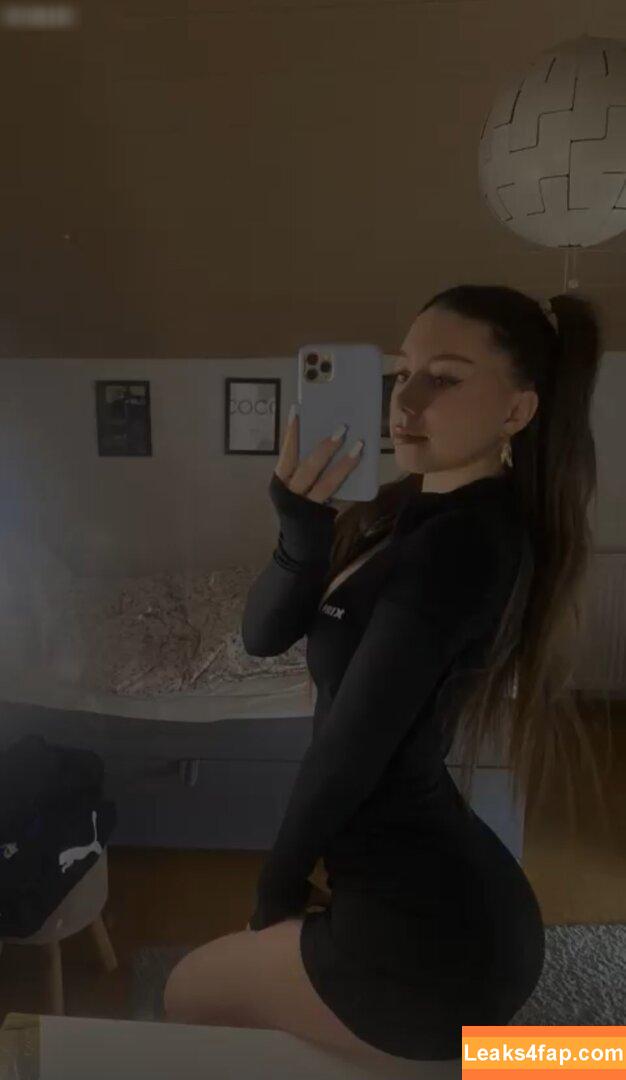 Isabelle / https: / izzy.s.model leaked photo photo #0139