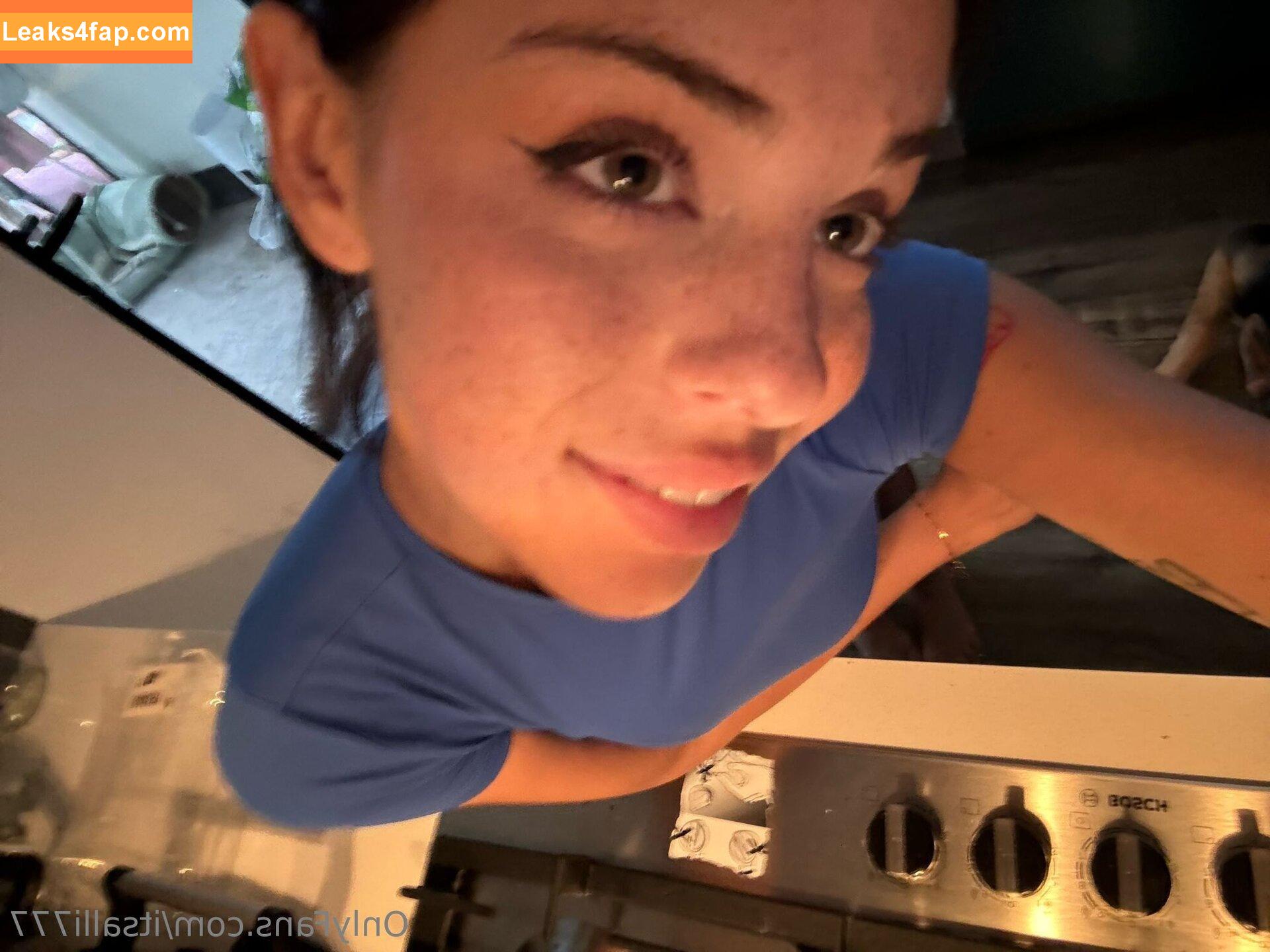 itsalli777 / himynameisalliyah leaked photo photo #0019