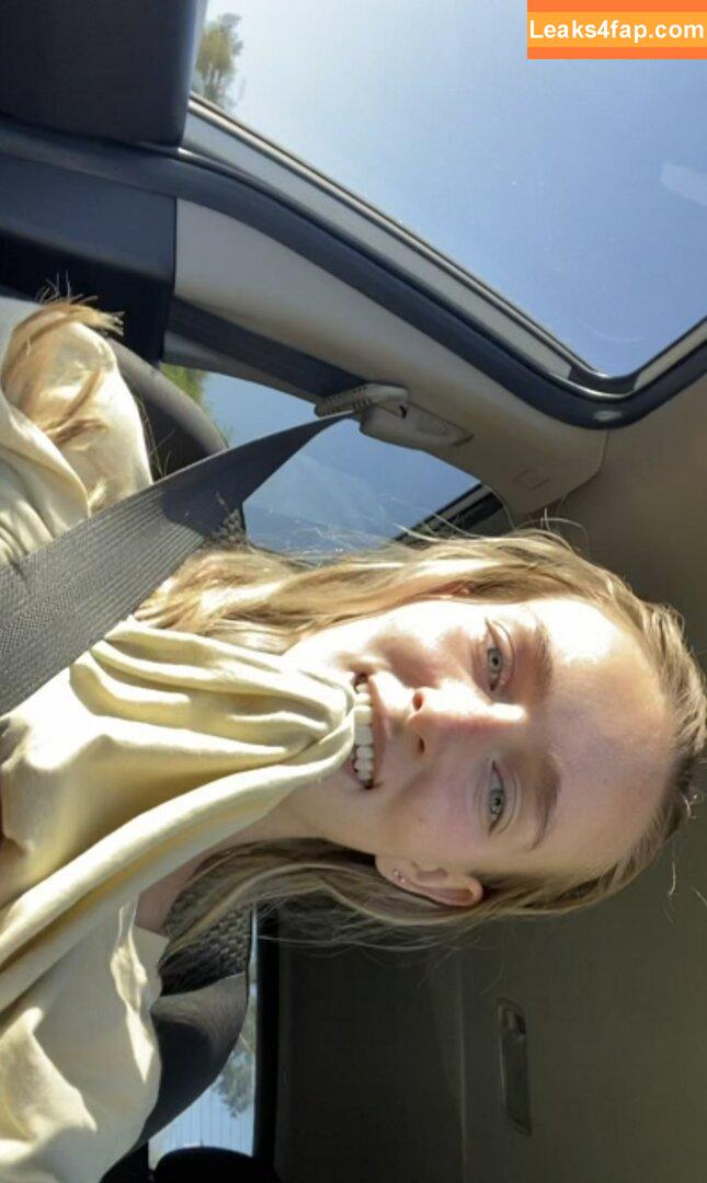 itsloviejane / itslovelianne leaked photo photo #0010