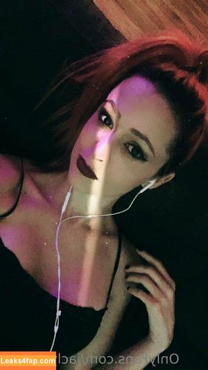 Jacklyn Glenn photo #0071