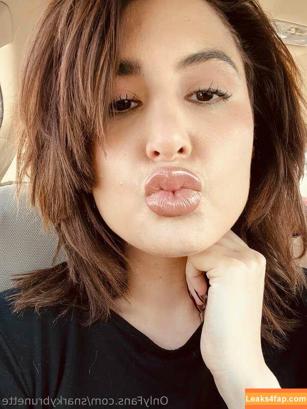 Jaclyn Passaro / jaclynpassaro / snarkybrunettevip leaked photo photo #0036