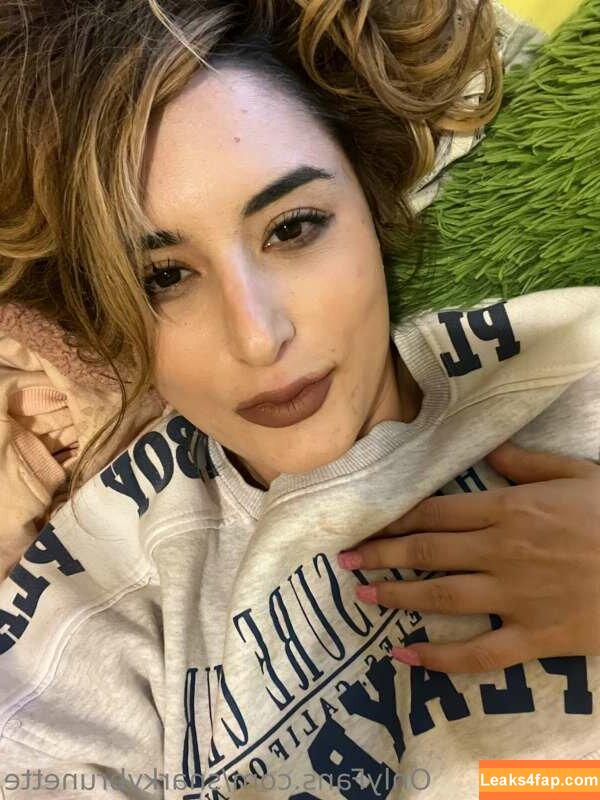 Jaclyn Passaro / jaclynpassaro / snarkybrunettevip leaked photo photo #0045