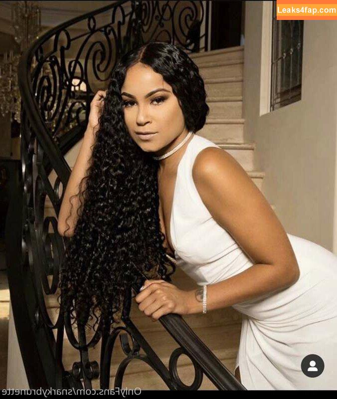Jaclyn Passaro / jaclynpassaro / snarkybrunettevip leaked photo photo #0054