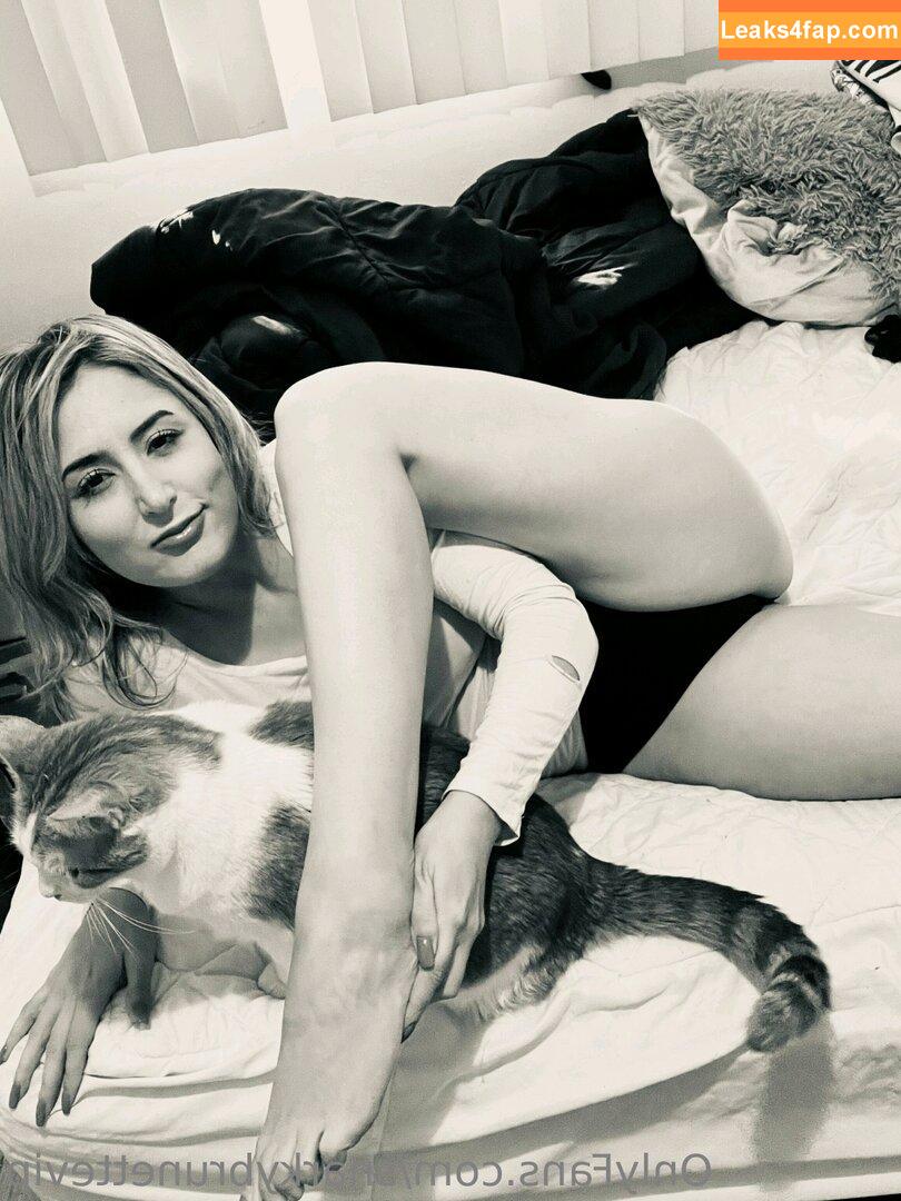 Jaclyn Passaro / jaclynpassaro / snarkybrunettevip leaked photo photo #0056