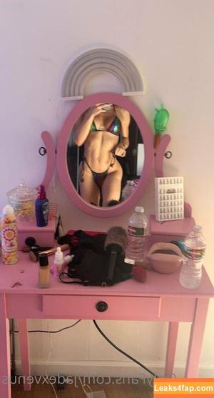 Jade Venus photo #0139